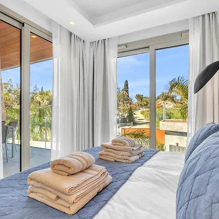 Apartment Benalus Ii Luxury