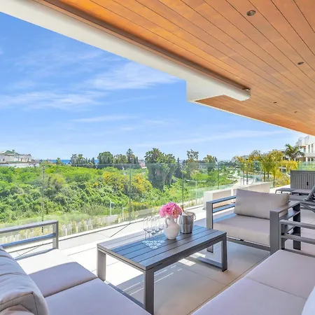 Benalus Ii Luxury Apartment *